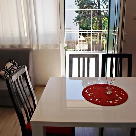 Interno 34 * זאדאר