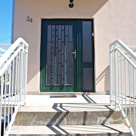 Interno 34 * זאדאר
