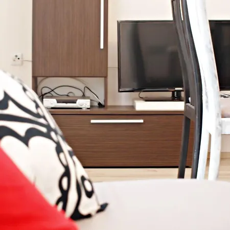 Interno 34 זאדאר