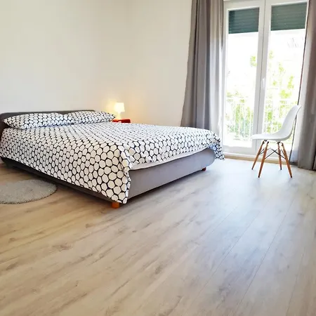 Interno 34 דירה *