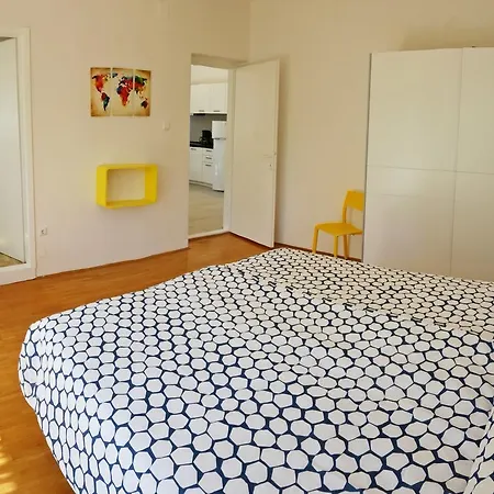 Interno 34 * זאדאר